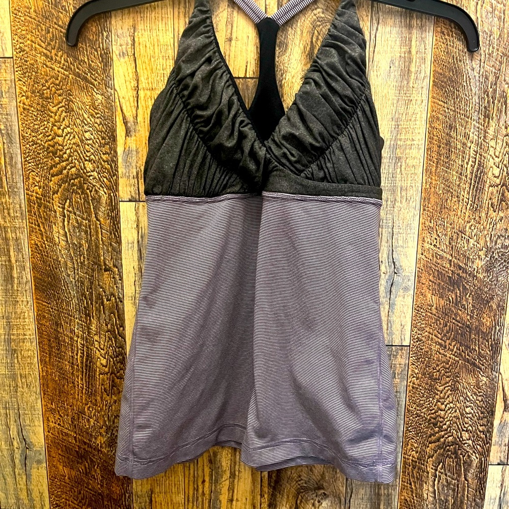 Lululemon top with built in bra.